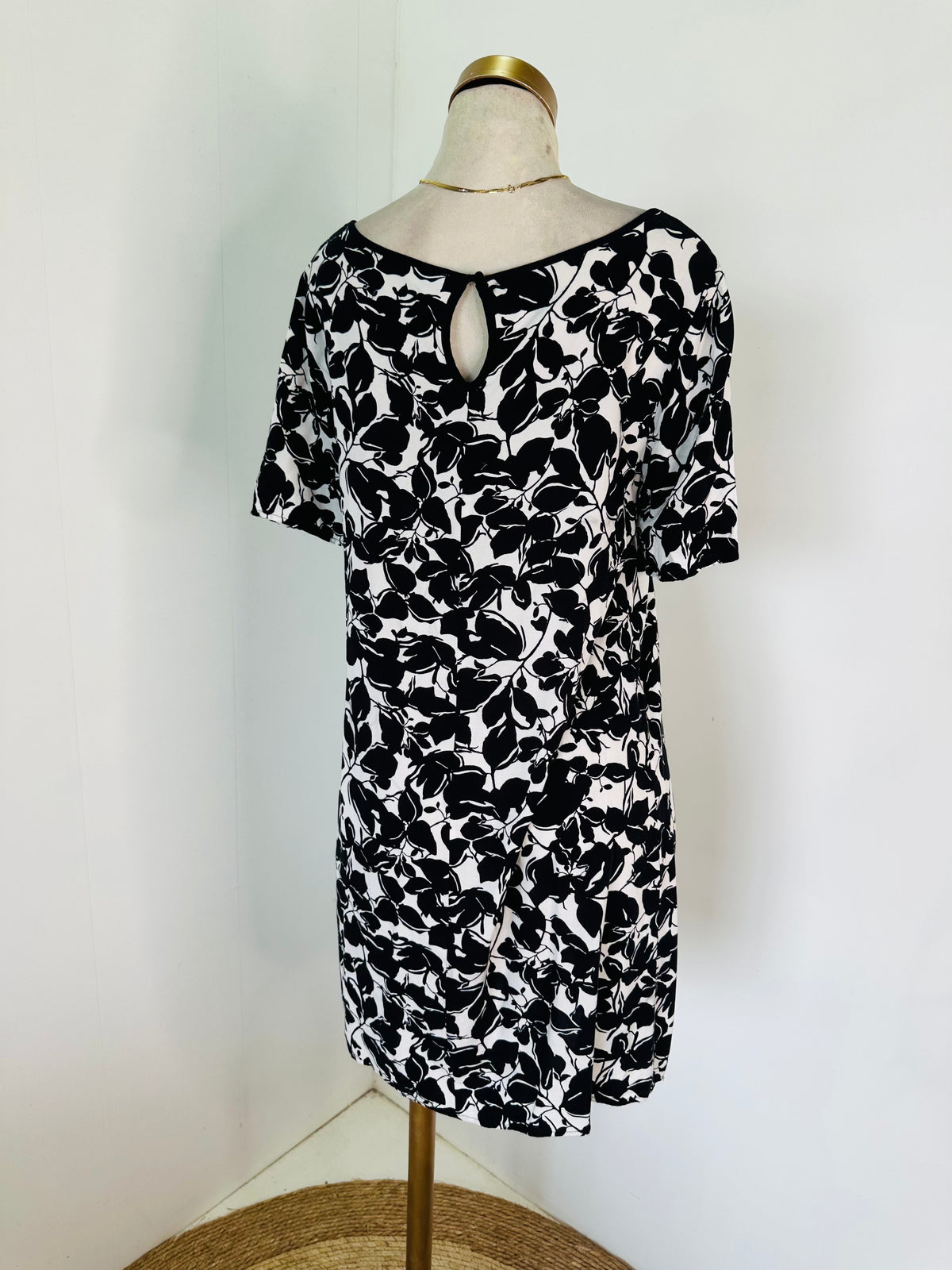 Vestido negro estampado