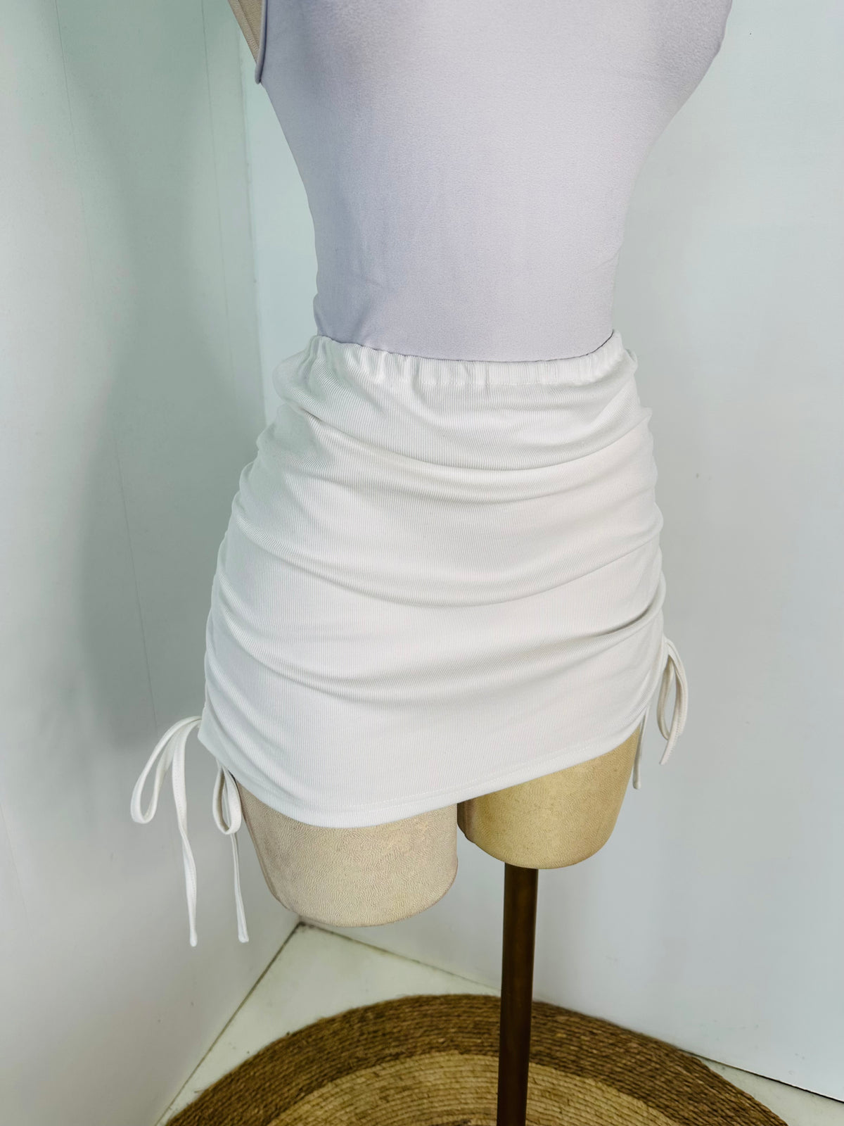Falda blanca