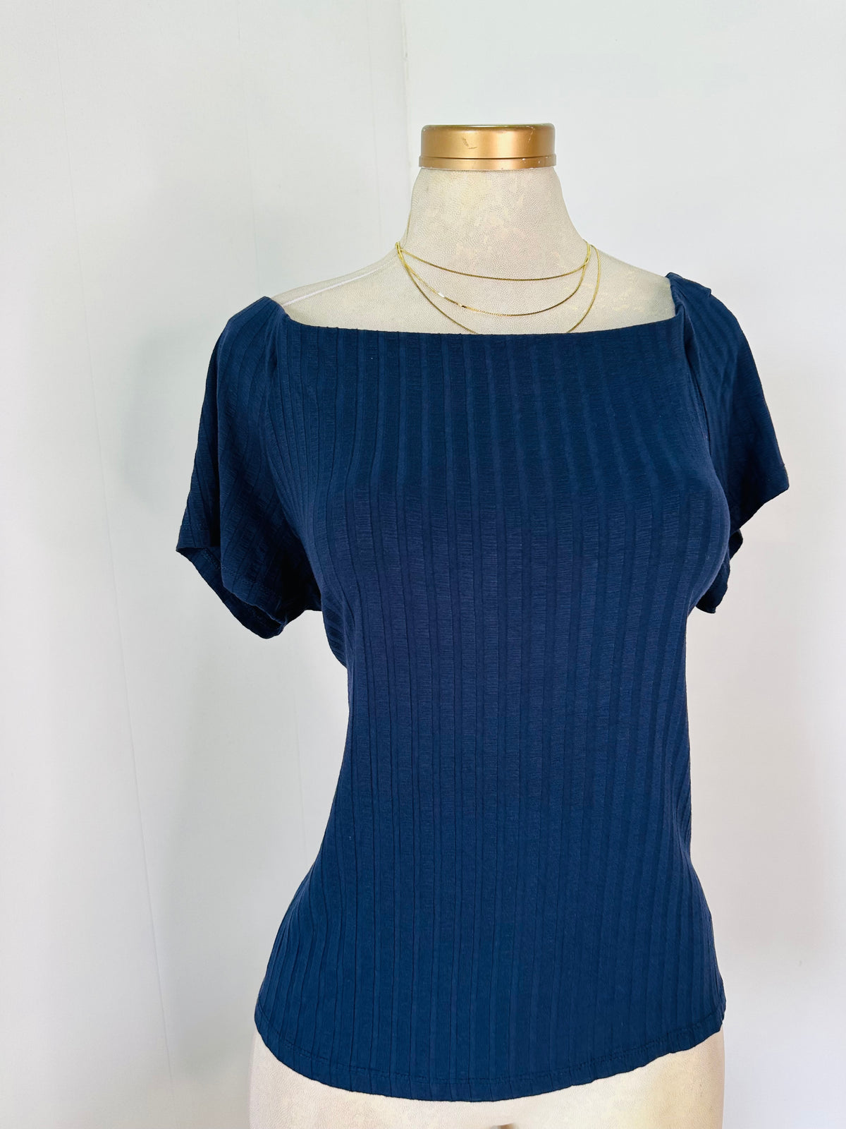 Blusa azul básica