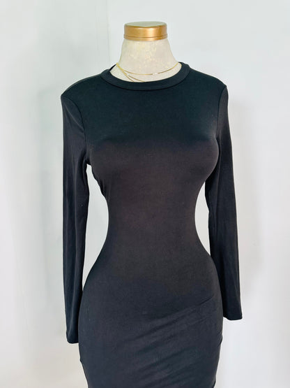 Vestido negro manga larga