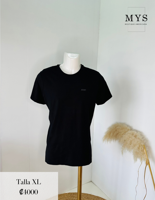Camisa negra