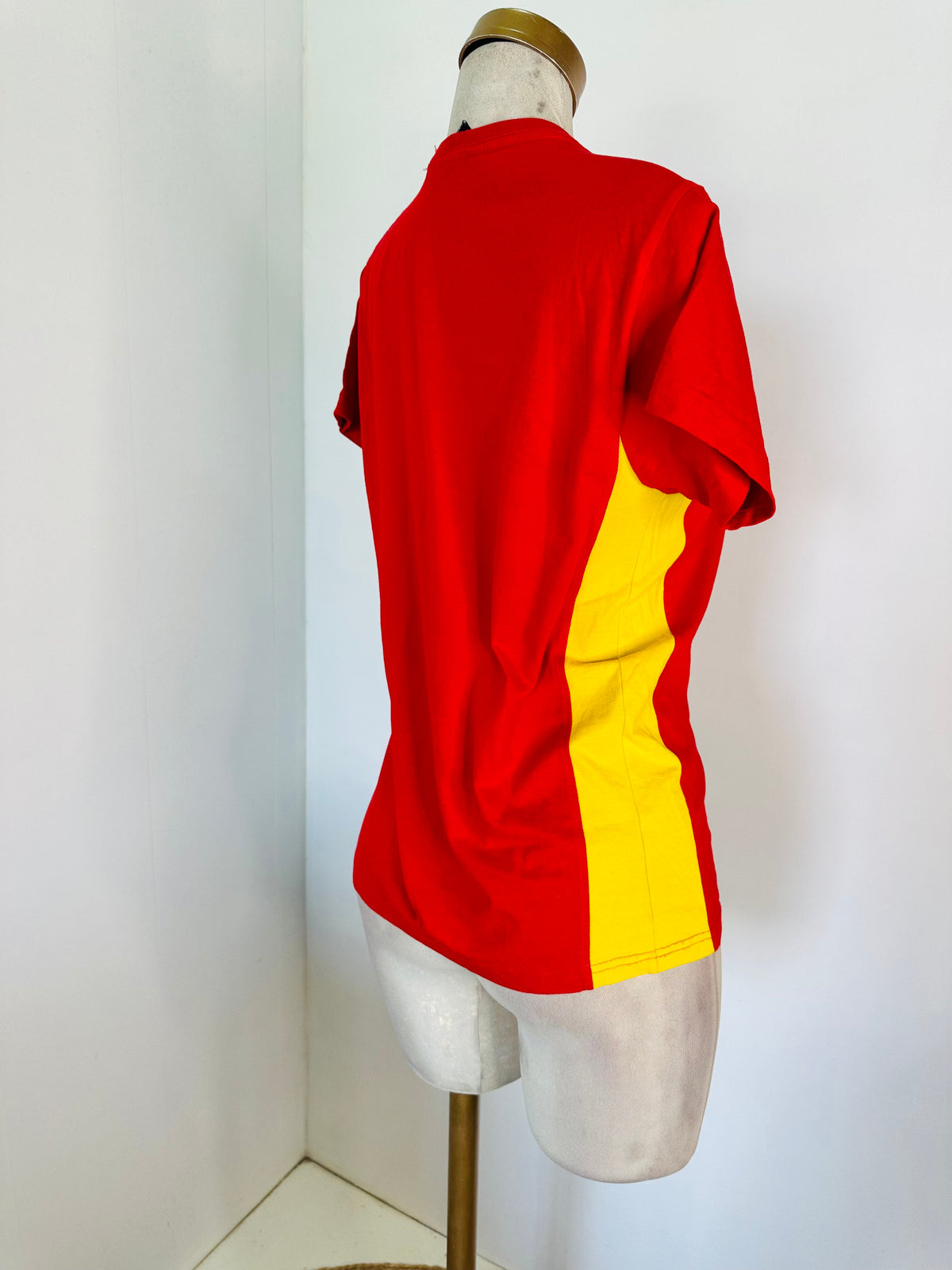 Blusa roja básica