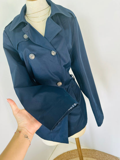 Gabardina tipo impermeable