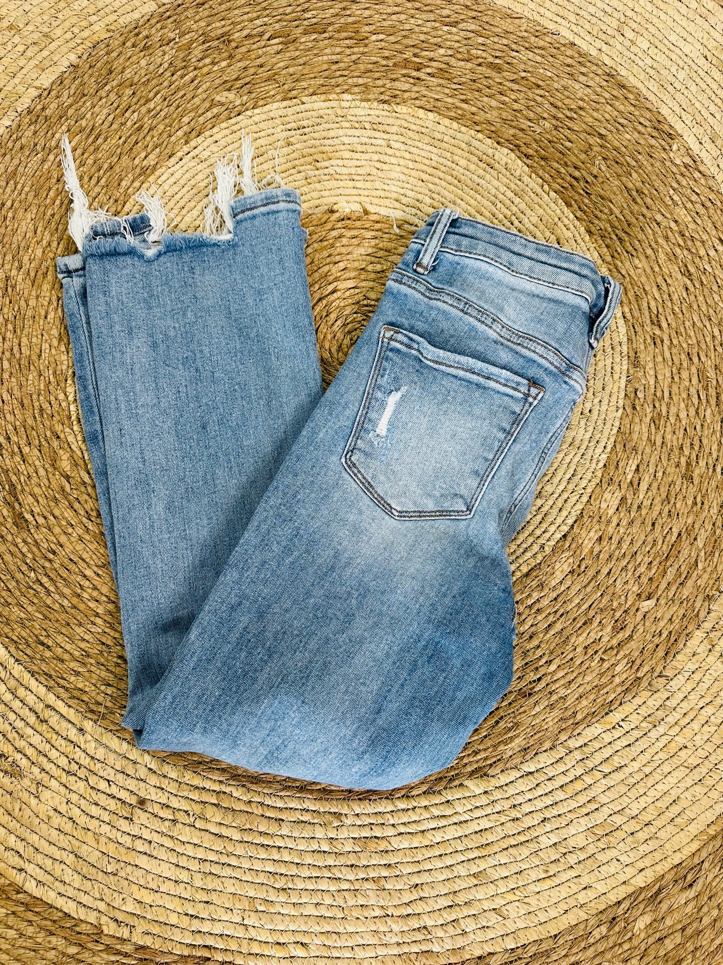 Pantalón celeste bota ancha