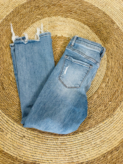 Pantalón celeste bota ancha