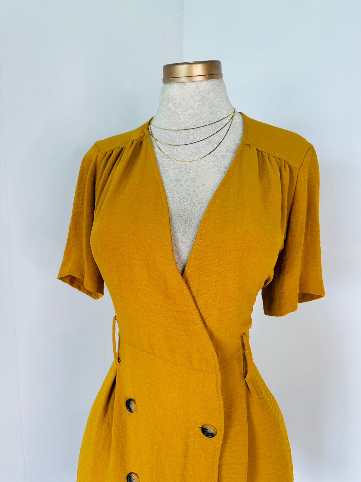 Vestido mostaza