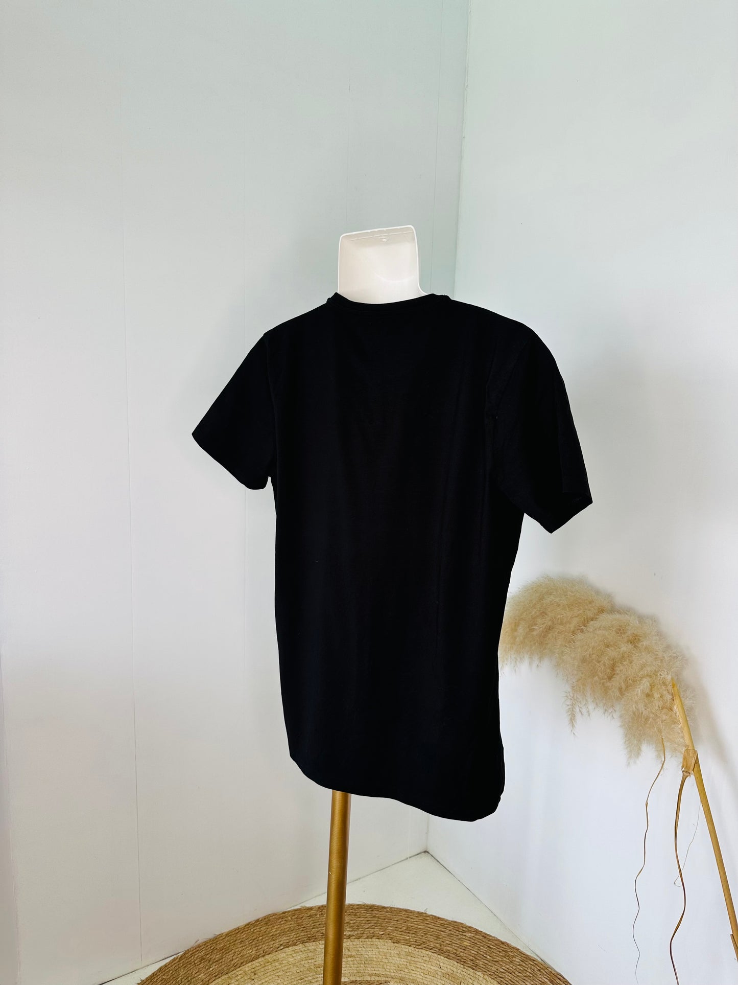 Camisa negra