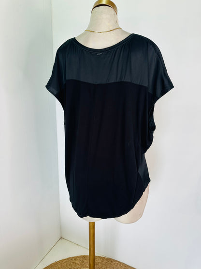 Blusa negra